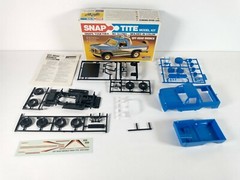 Ford Off Road Bronco Monogram SnapTite 1:32 Model Kit # 1034