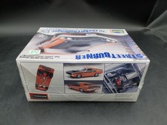 🚦😎Revell Street Burner 1970 Dodge Challenger T/A 1:24 Model Kit 85-2596 Sealed