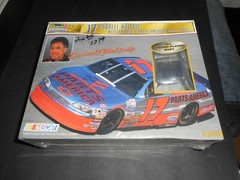 REVELL 4112, 1/24 17 DARRELL WALTRIP CHROME MONTE CARLO PLASTIC MODEL KIT