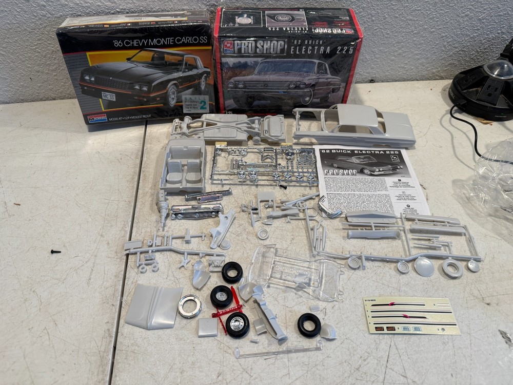 Lot of 2 AMT 62 Buick Electra 225 & Monogram 86 Chevy Monte Carlo SS Model Kits