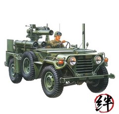 Tamiya 1/35 Military Miniature No. 125 U.S. Army M151A2 with Tow Missile