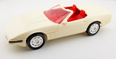 Dealer Promo ’92 America³ Cup Corvette Convertible Artic White/Red int. AMT/ERTL