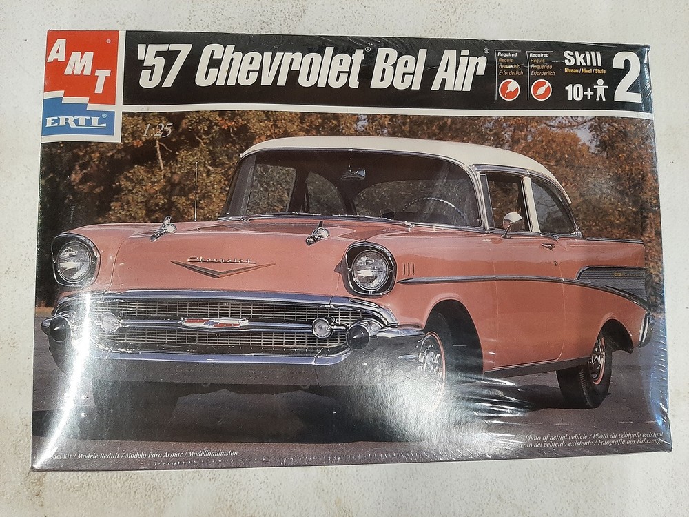 AMT/ERTL 1957 Chevrolet Bel Air 1:25 Model Kit #8315 [New/Sealed] circa 1998