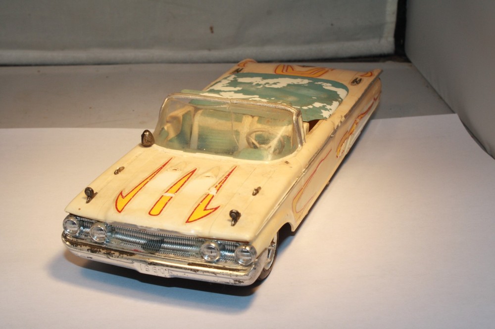 1960 Mercury Park Lane Convertible 1/25 Model Car AMT Made in USA
