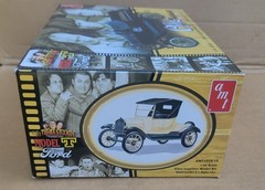 AMT 3 Stooges Oily’s Garage Model T Ford NO DIORAMA Parts Sea1ed 1:25 Kit 1012