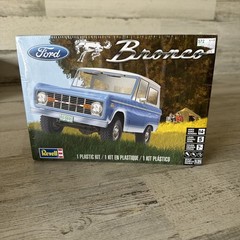 Revell Ford Bronco 1:25 Scale Model Kit Sealed 85-4320