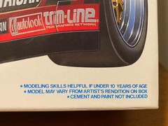Tamiya 1:24 Taisan Starcard Porsche 911 GT2 Model Kit # 24175*2500 – Open Box