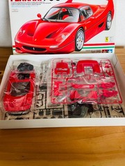 Lot of 2 Tamiya Ferrari F50 1/24 Model Kits – Red & Yellow Color Set, Unbuilt
