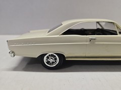 Vintage 1966 Ford Fairlane 1/24 or 1/25 Built Model READ DESCRIPTION