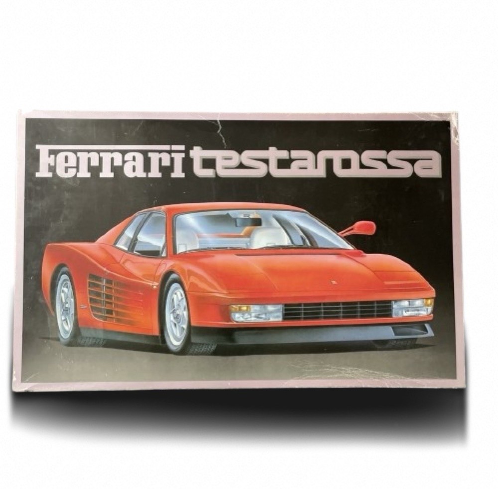 Vintage 1985 Fujimi Ferrari Testarossa 1/16 Scale Red Plastic Model Kit Japan