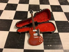 1/25 Scale Electric SG Style Guitar For Model Car Dioramas Miniature AC/DC