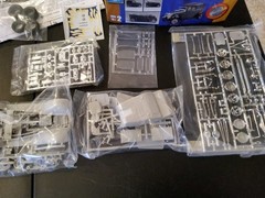 AMT – 1932 Ford Sedan/Phaeton Car Model Kit- 1/25 Scale