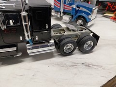Model Junkyard/parts Plastic Lot Of 3 Big Rigs,white,international ,peterbuilt