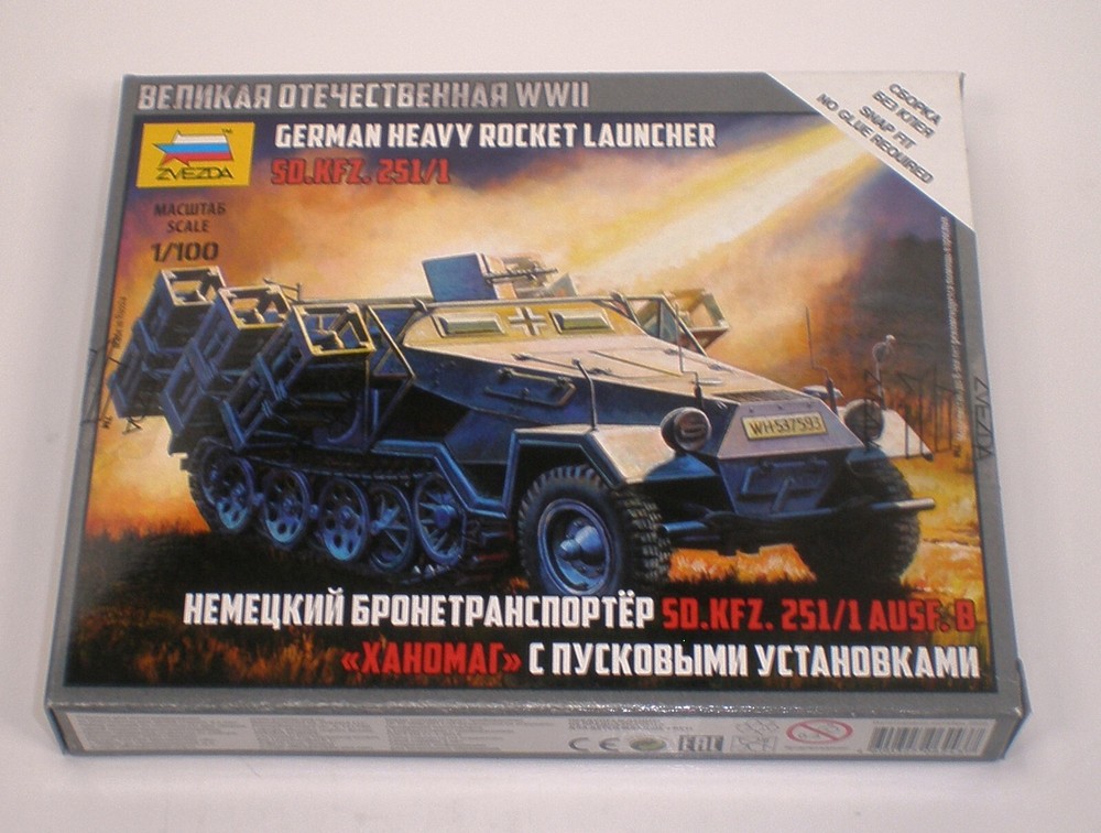 1/100 (15mm) Scale WWII German Rocket Half-Track, Kfz.251, Zvezda, NIB