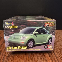 2003 Revel SnapTite VW New Beetle 1:24 Scale Cyber Green Model,unopened & sealed