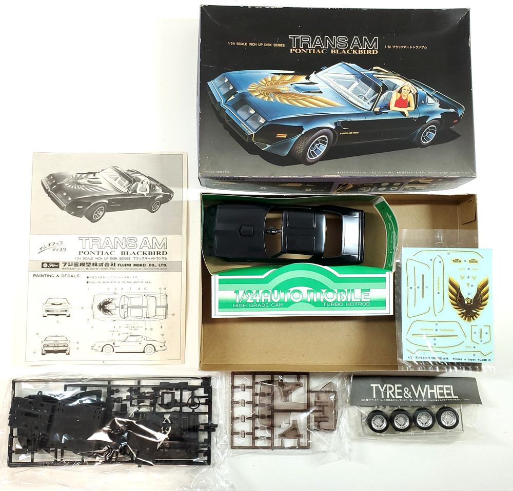 Vintage Fujimi Pontiac Firebird Trans AM Blackbird 1/24 Model Kit #104-800 NIB