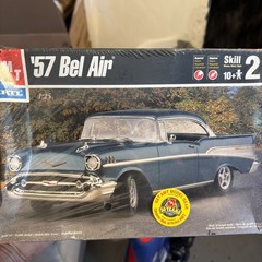 AMT 1:25 Car Kit 1957 🔔 Bell Air 💙 Classic Hard Top Model Factory Sealed XL
