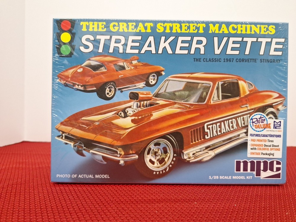 MPC 1967 Chevy Corvette Stingray – Plastic Model Car Vehicle Kit – 1/25 Scale