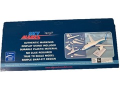 Skymarks Boeing 747-400F Aircraft UPS 1/200 Snap-Fit SKR1113