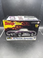 Revell Easy Kit Snap ’63 Corvette Convertible Model Kit 1:25 Sealed
