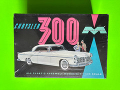 CHRYSLER 300 COUPE MODEL KIT MOEBIUS 1/25 SCALE BRAND NEW SEALED COOL LOOK!!