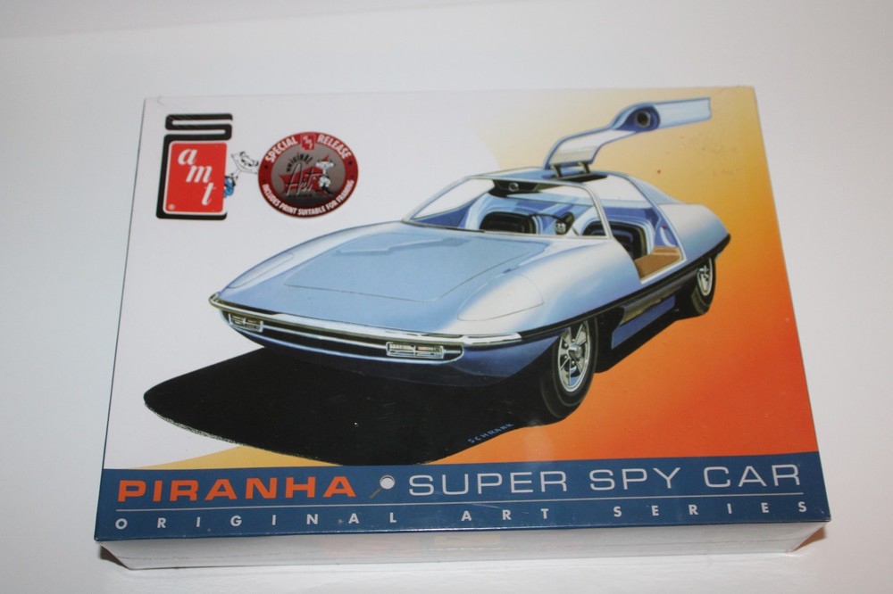 AMT Piranha Super Spy Car Model Kit New