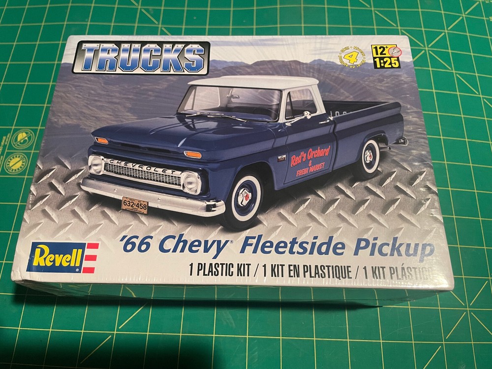 66 CHEVY FLEETSIDE PICKUP 283 V8 TRUCKS! 1966 F/S Plastic Model Kit hedders20oo