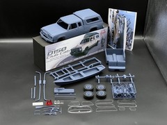 1/25 1979 Dodge D150 Club Cab Camper Truck Model Kit w/ Engine, Clears & Canoe