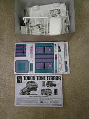 1:25 AMT Touch Tone Terror Dodge A100 Wheelstander PLASTIC MODEL KIT open box