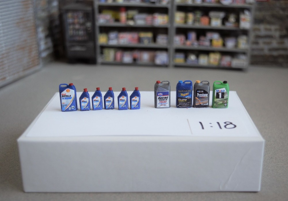 1/18  Scale SHELL Rotella  Oil products Diorama Shop  Austin’s Garage