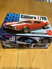AMT 1968 Camaro Z/28 – Plastic Model Car Kit – 1/25 Scale – Partially Assembled