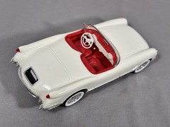 1/24 Scale 1953 Chevrolet CORVETTE Super Nice Model Car 1/25 C1 White/Red *NICE*