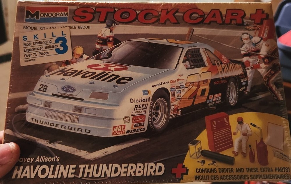 Monogram 1/24 2916 28 Havoline Ford T-Bird Davey Allison NASCAR Model Kit NOS
