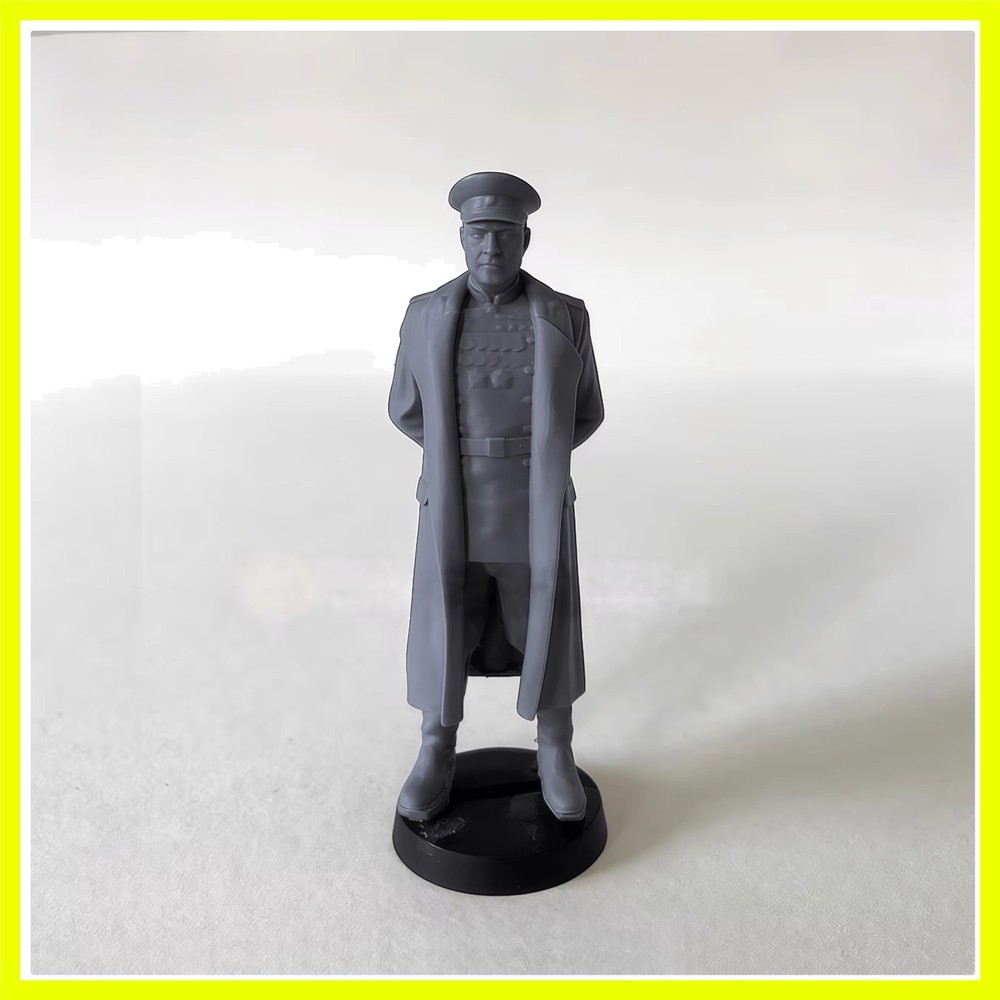 1/35 Casting Resin Model Assembly Kit, GK， Marshal of The Soviet Union, Unpai…