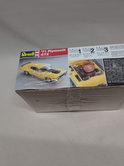 Revell 1971 ’71 Plymouth GTX Vintage 1995 1:24 Model Kit #7608 Factory Sealed