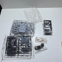 Aoshima #01285 Toyota Hilux 4×4 Double Cab SSR-X Pickup Plastic Kit Open Box