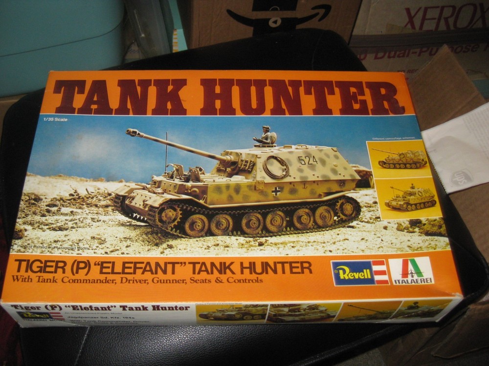 MIB Tiger (P) Elefant Tank Hunter w/3 figures – Italeri/Revell in 1/35 from 1976