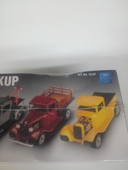 Lindberg ’34 Ford Pickup 1:25 Scale Plastic Model Kit 72157 Dented Sealed