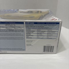 Revell Trucks Chevy SSR Kit # 85-7206 Factory Sealed Box Wear 1:25