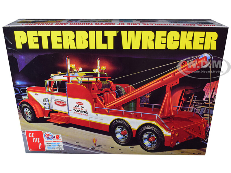 SKILL 3 MODEL KIT PETERBILT WRECKER TOW TRUCK 1/25 SCALE BY AMT AMT1133