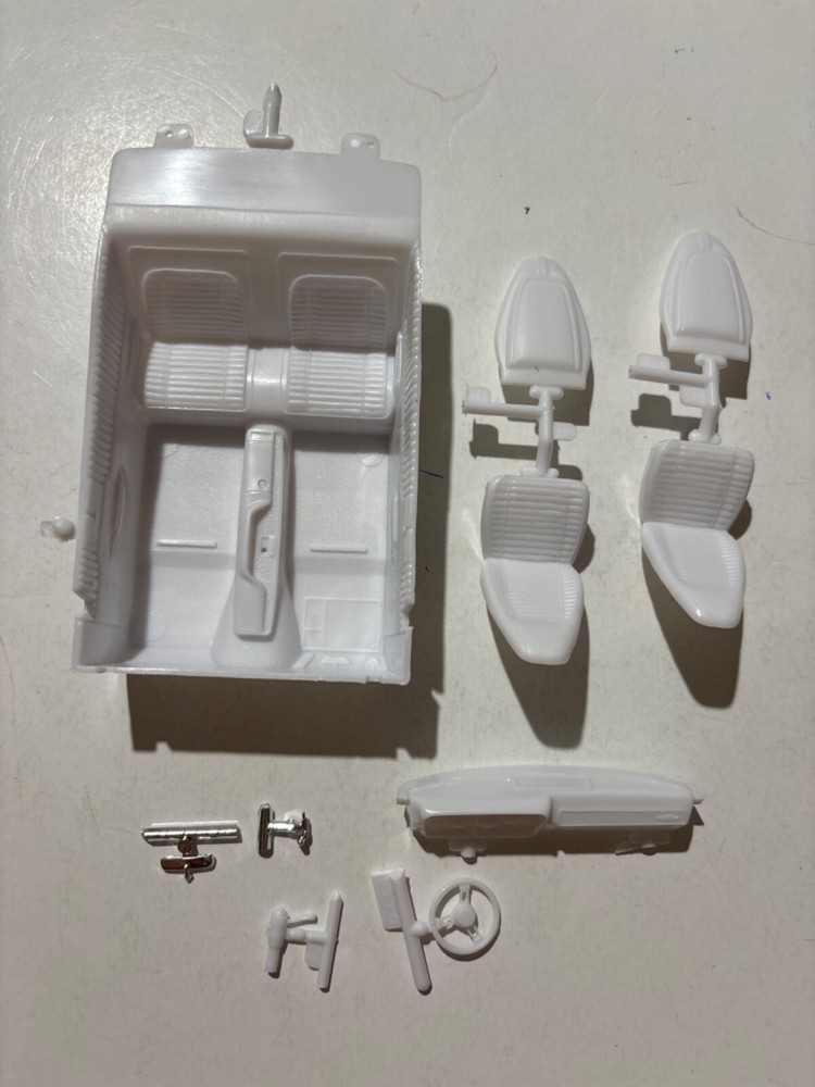 Model Car Parts – Revell Dom’s ’71 Plymouth GTX interior tub & parts ONLY 1/24