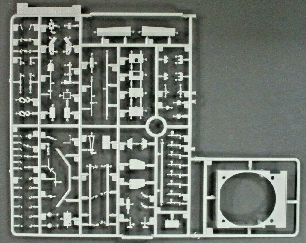 Dragon 1/35 Scale PzKpfw. III Ausf. N Kursk Parts Tree A from Kit No. 6559