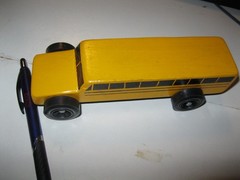 Pinewood Derby Car + extra car kit