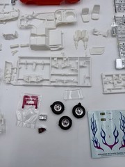 Revell ’68 Corvette Roadster 2’n1 1:25 Scale Model Kit 85-2544 REPLACEMENT PARTS