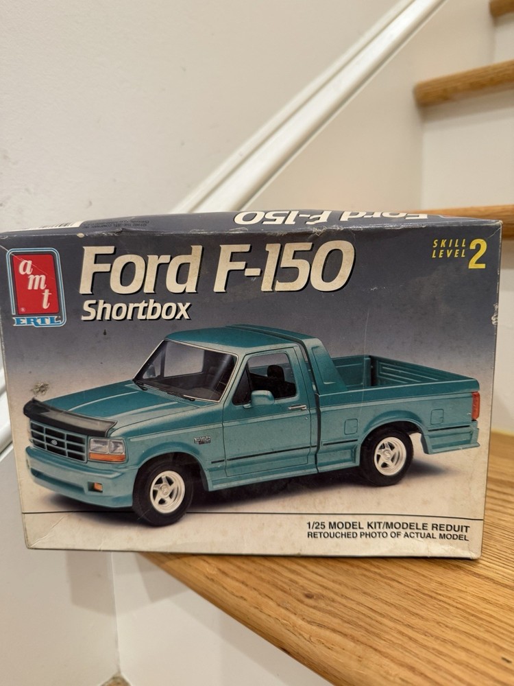 AMT Ford F150 Shortbox Pickup Truck Model Kit Parts