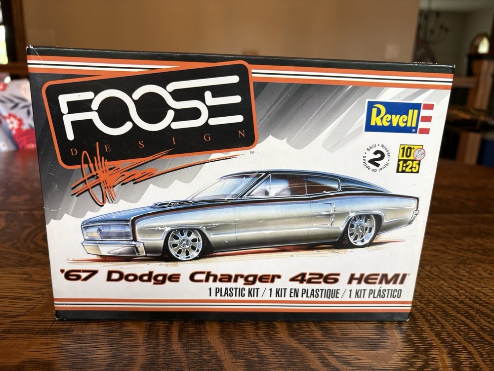 Revelle Foose Design ’67 Charger 426 Hemi Model Car Kit-new