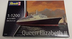 Revell Germany 1/1200 Cunard Queen Elizabeth 2