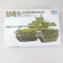 TAMIYA Plastic Model US Tank M41 Walker Bulldog Tank 1/35