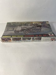 ESCI 1/72 Sd.Kfz 251/1 German Half Track Hanomag Model #8002 sealed