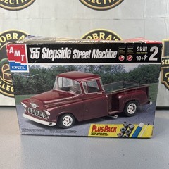 1955 Chevrolet Stepside Street Machine Model – 1:25 Scale Kit# 8598 Kids Boys